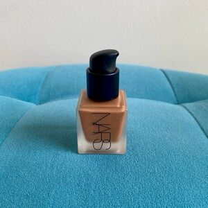 NARS ALL DAY LUMINOUS WEIGHTLESS FOUNDATION in TRINIDAD Dark 1 Mini size Rare
